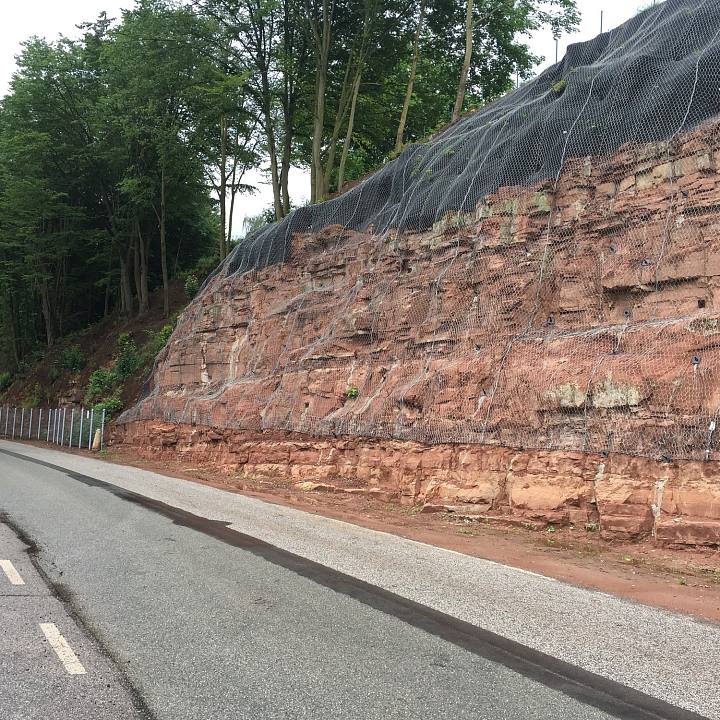 Static securing of rock massif, Regnerova street, Úpice