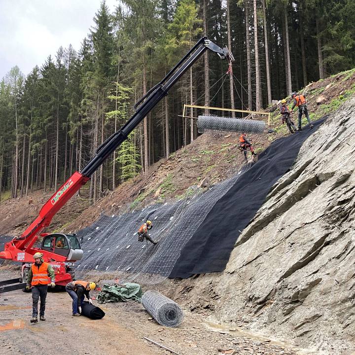 II/210 Modernizace křižovatky Anenské údolí